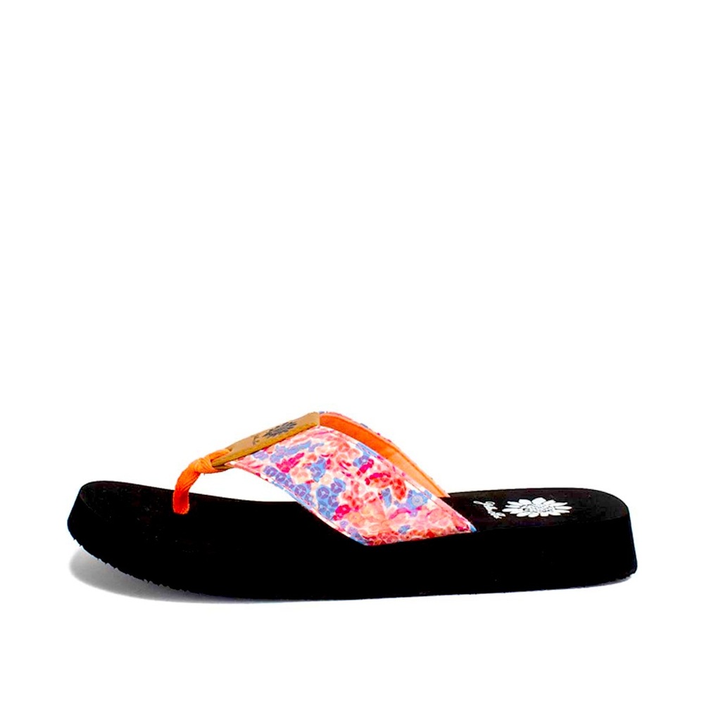 Yellow box flip flops Faolan color coral medium width new in box